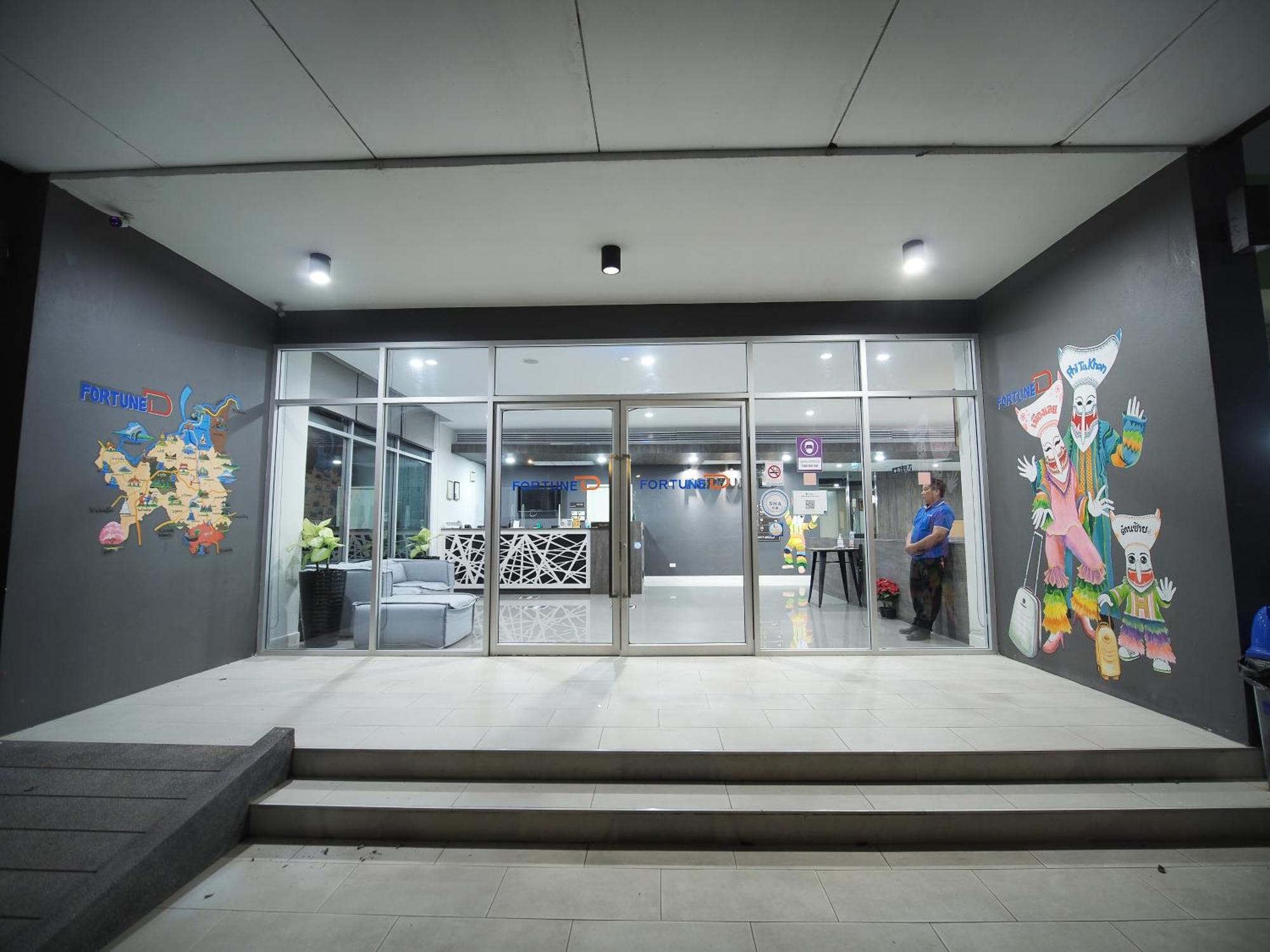 Fortune D Hotel لووي المظهر الخارجي الصورة