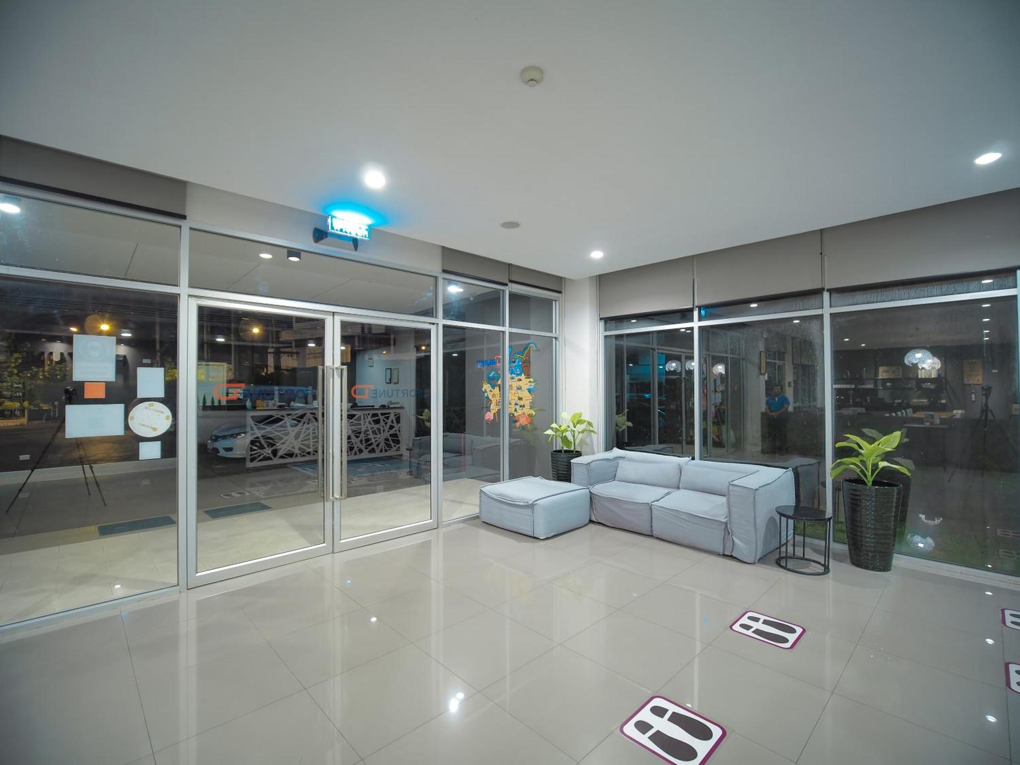 Fortune D Hotel لووي المظهر الخارجي الصورة